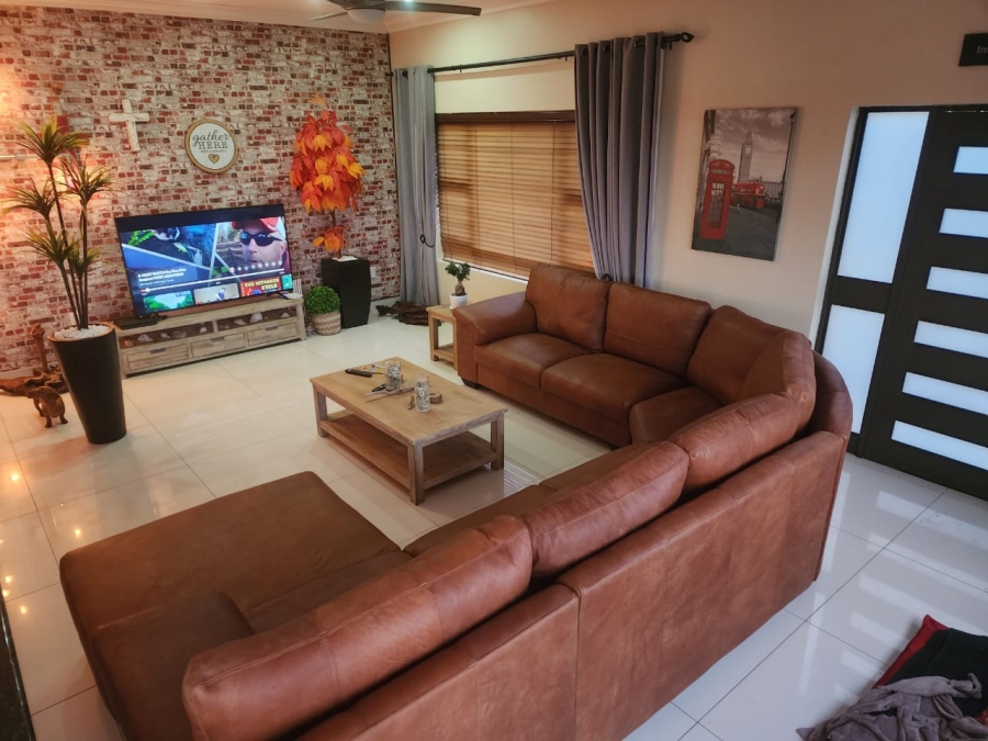 3 Bedroom Property for Sale in Winterstrand Eastern Cape